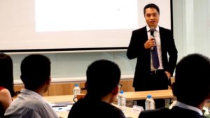 Giải pháp sáng tạo chuyên nghiệp 5 Ong Tran Duc Huy Tong Giam doc Saint Gobain chia se tai buoi le